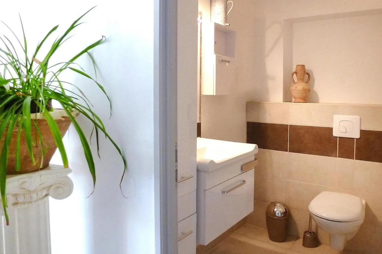 Charming Holiday Home With Garden And Private Pool, Puymeras